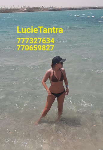 NOVÁ: LUCIE TANTRA - 4 ruční masáž s MARTOU